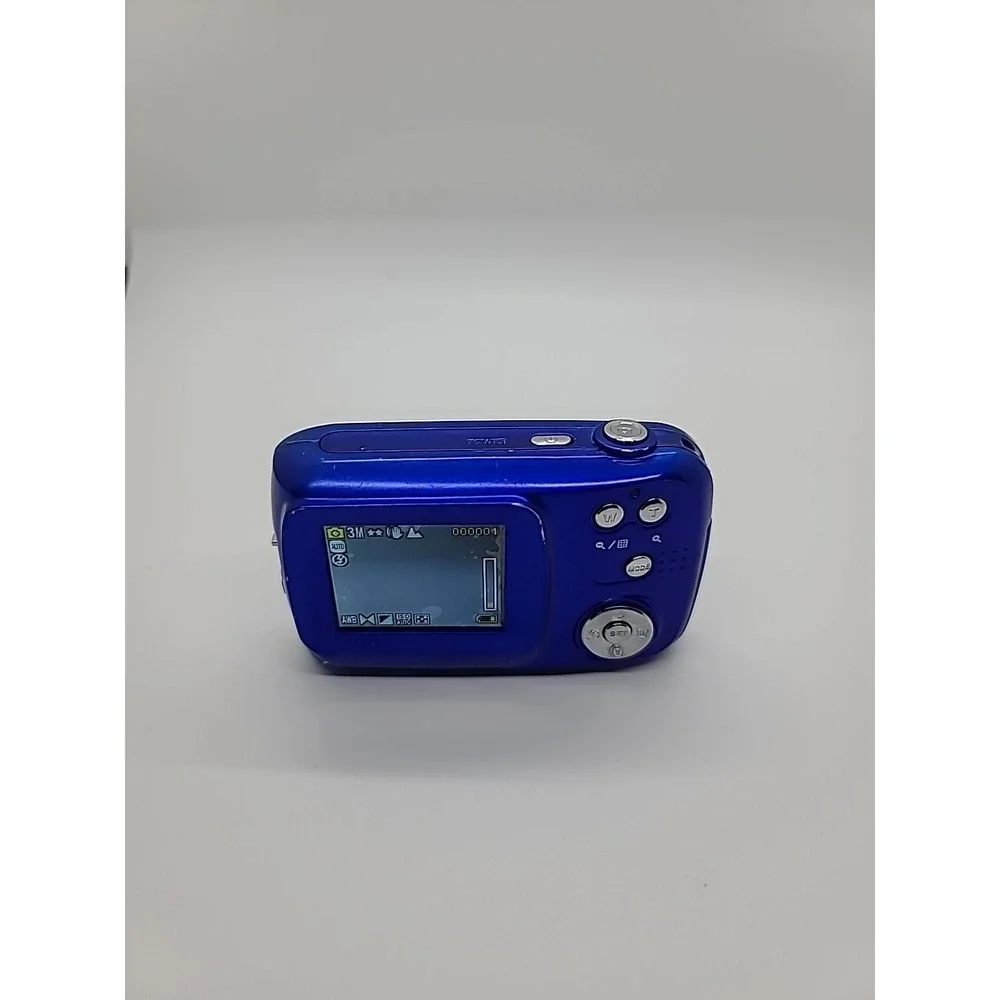 Vivitar ViviCam S126 Compact Digital Camera Blue Point and Shoot Tested